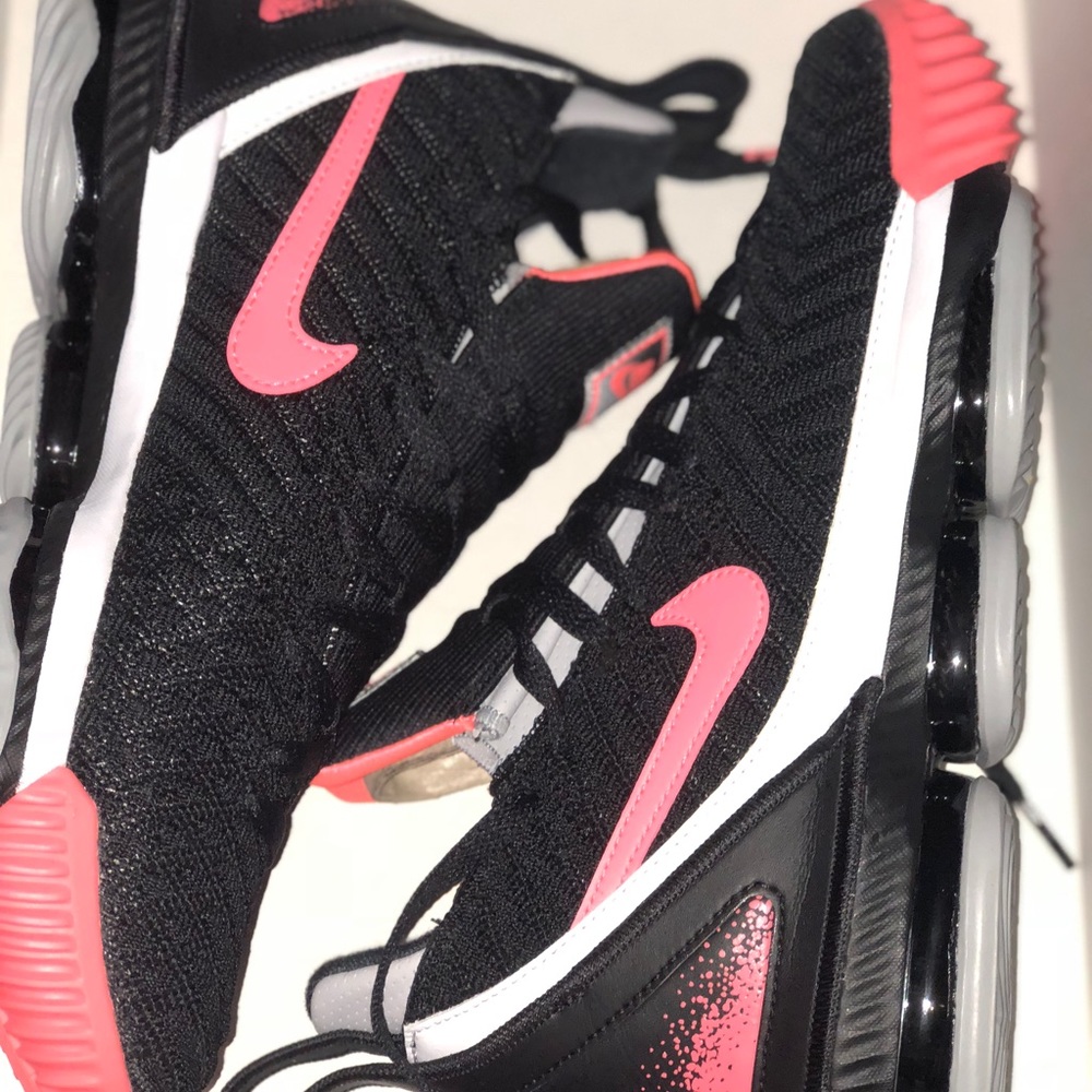 Lebron XVI